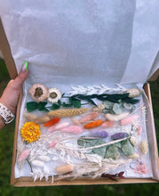 Load image into Gallery viewer, Dried Flower Offcuts