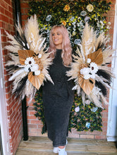 Load image into Gallery viewer, Pampas wings