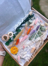 Load image into Gallery viewer, Dried Flower Offcuts