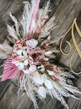 Load image into Gallery viewer, Double Dried & Artificial Flower Spread