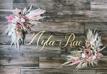 Load image into Gallery viewer, Double Dried & Artificial Flower Spread