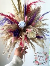 Load image into Gallery viewer, Dried flower cake topper