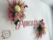 Load image into Gallery viewer, Double Dried & Artificial Flower Spread