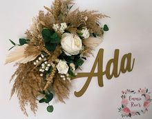 Load image into Gallery viewer, Single Dried & Artificial Flower Spread