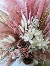 Load image into Gallery viewer, XL Pampas bouquet vase displays