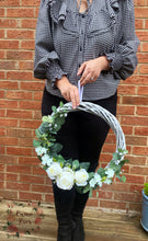 Load image into Gallery viewer, Door wreaths