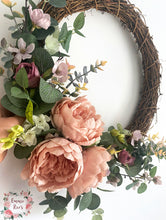 Load image into Gallery viewer, Door wreaths