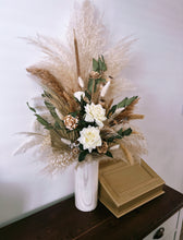 Load image into Gallery viewer, XL Pampas bouquet vase displays