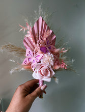 Load image into Gallery viewer, Dried flower cake topper