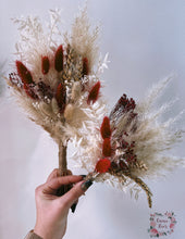 Load image into Gallery viewer, Dried flower cake topper