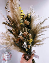 Load image into Gallery viewer, Betty - hand tied bouquet