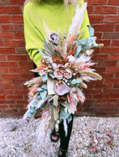 Load image into Gallery viewer, Flower Swags