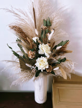 Load image into Gallery viewer, XL Pampas bouquet vase displays