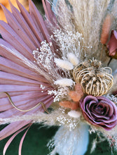 Load image into Gallery viewer, Pampas bouquet vase displays