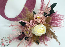 Load image into Gallery viewer, Double Dried & Artificial Flower Spread