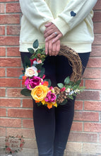 Load image into Gallery viewer, Door wreaths