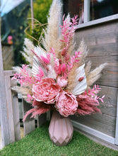Load image into Gallery viewer, Pampas bouquet vase displays