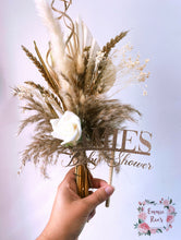 Load image into Gallery viewer, Dried flower cake topper