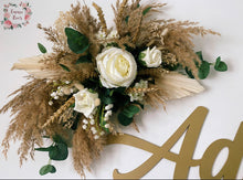 Load image into Gallery viewer, Single Dried & Artificial Flower Spread