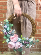 Load image into Gallery viewer, Door wreaths