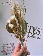 Load image into Gallery viewer, Dried flower cake topper