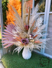 Load image into Gallery viewer, Pampas bouquet vase displays