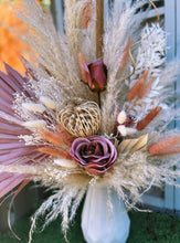 Load image into Gallery viewer, Pampas bouquet vase displays