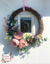 Load image into Gallery viewer, Door wreaths
